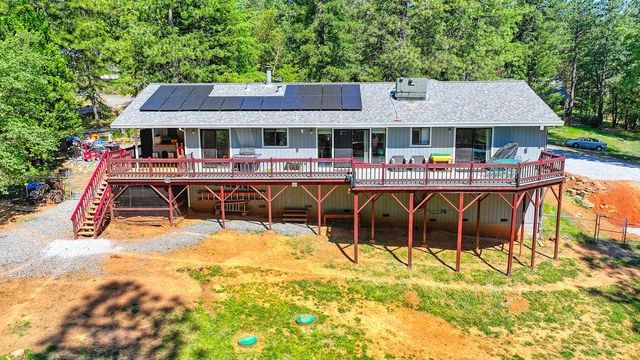 6127 Silverleaf Dr, Foresthill, CA 95631