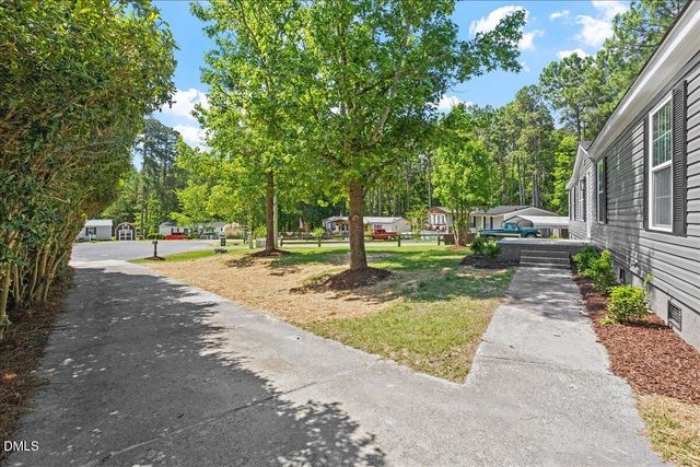 98 Shade Wood, Sanford, NC 27332