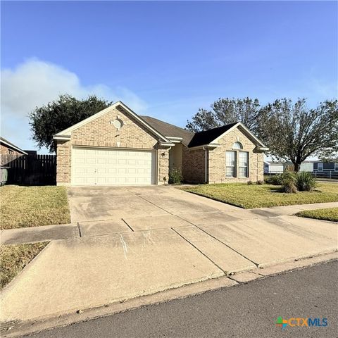 101 Appaloosa Court, Victoria, TX 77904