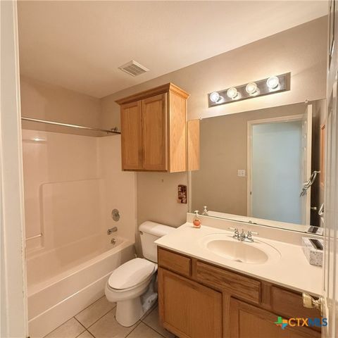 101 Appaloosa Court, Victoria, TX 77904