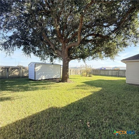 101 Appaloosa Court, Victoria, TX 77904