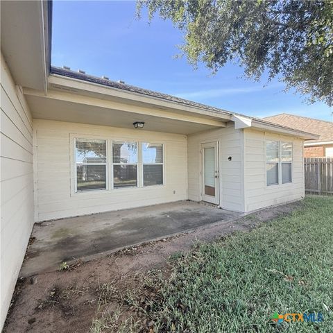 101 Appaloosa Court, Victoria, TX 77904