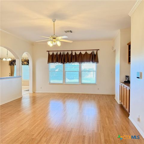 101 Appaloosa Court, Victoria, TX 77904