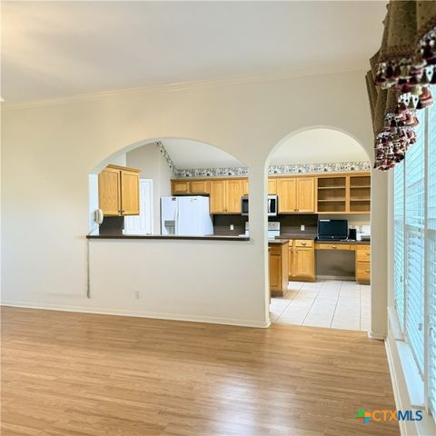 101 Appaloosa Court, Victoria, TX 77904