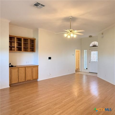 101 Appaloosa Court, Victoria, TX 77904