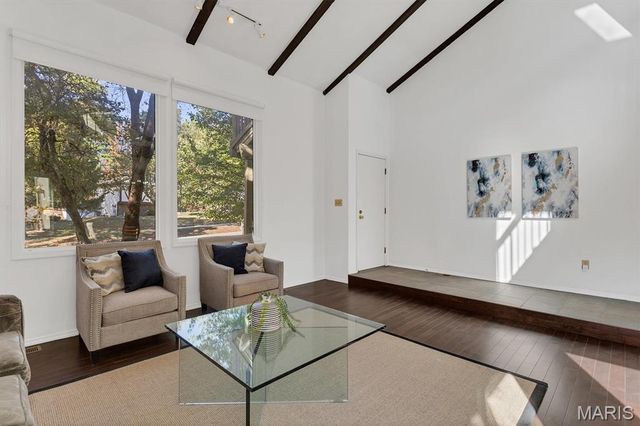 2617 Heritage Landing, St Charles, MO 63303