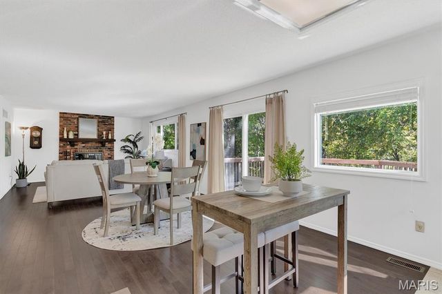 2617 Heritage Landing, St Charles, MO 63303