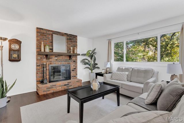 2617 Heritage Landing, St Charles, MO 63303