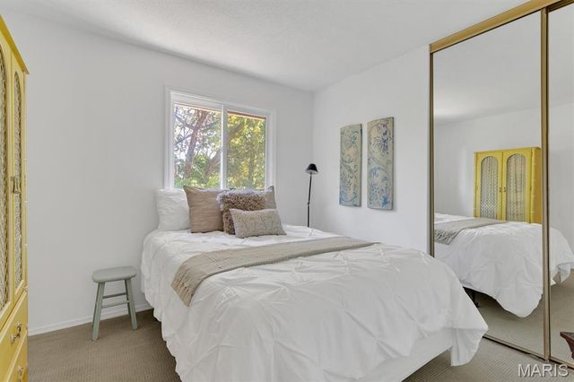 2617 Heritage Landing, St Charles, MO 63303