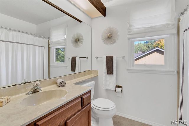 2617 Heritage Landing, St Charles, MO 63303