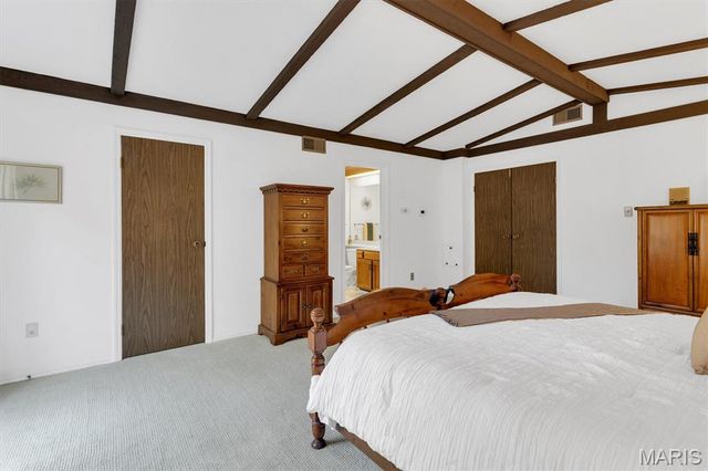 2617 Heritage Landing, St Charles, MO 63303