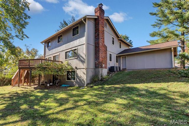 2617 Heritage Landing, St Charles, MO 63303