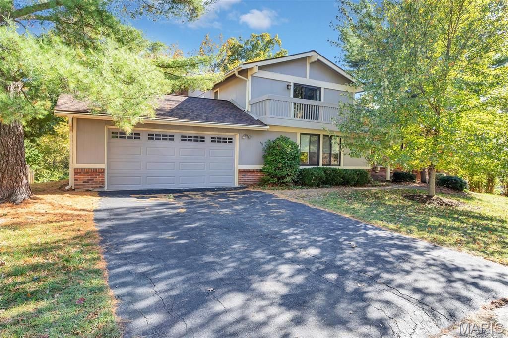 2617 Heritage Landing, St Charles, MO 63303