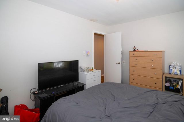 12 HARROGATE CT, Sewell, NJ 08080