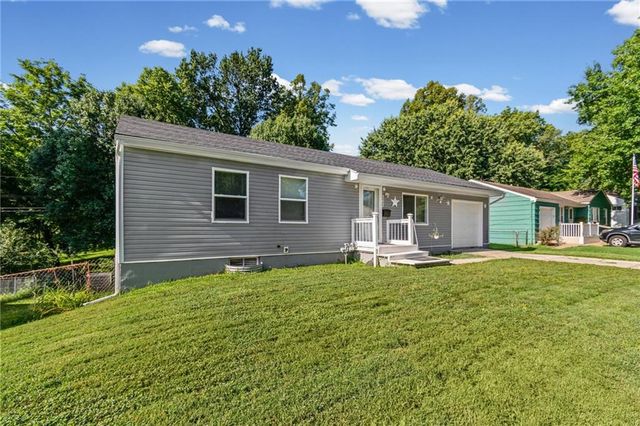 703 W 28th Street N, Independence, MO 64050