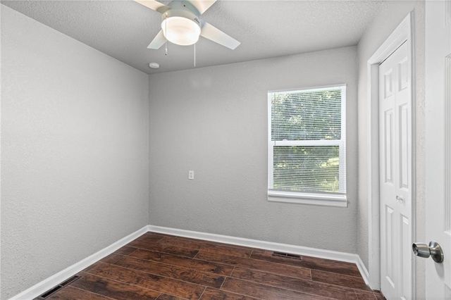703 W 28th Street N, Independence, MO 64050