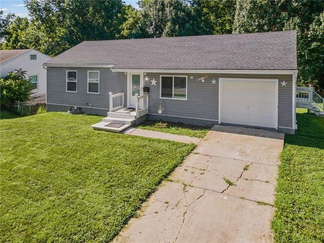 703 W 28th Street N, Independence, MO 64050