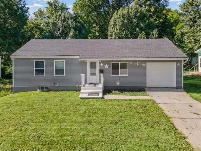 703 W 28th Street N, Independence, MO 64050