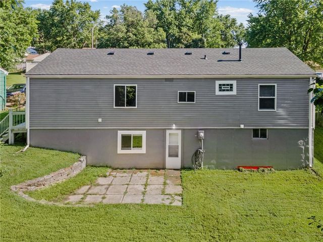 703 W 28th Street N, Independence, MO 64050
