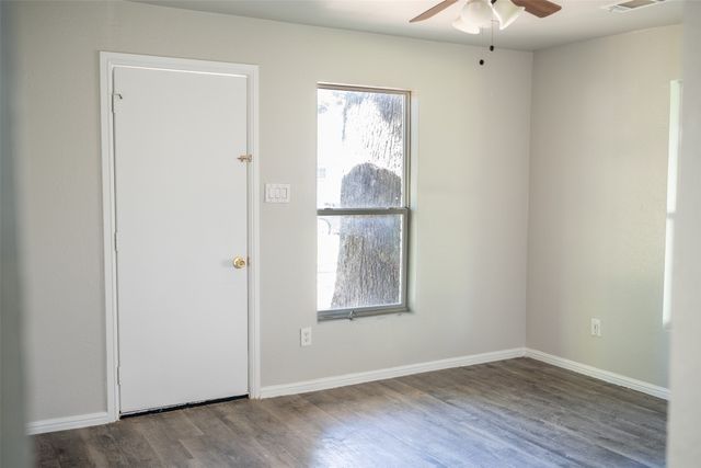 2416 Smith Avenue, Irving, TX 75061