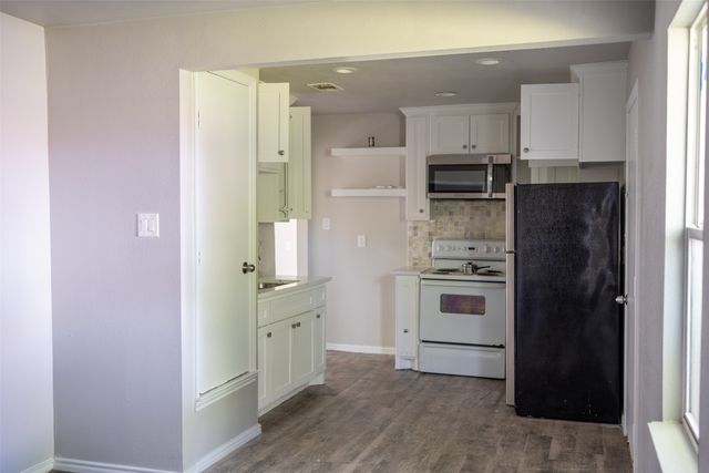 2416 Smith Avenue, Irving, TX 75061