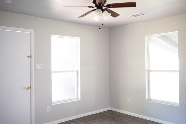 2416 Smith Avenue, Irving, TX 75061