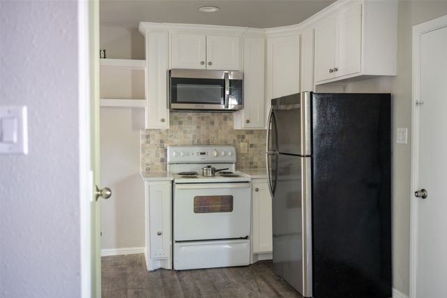 2416 Smith Avenue, Irving, TX 75061