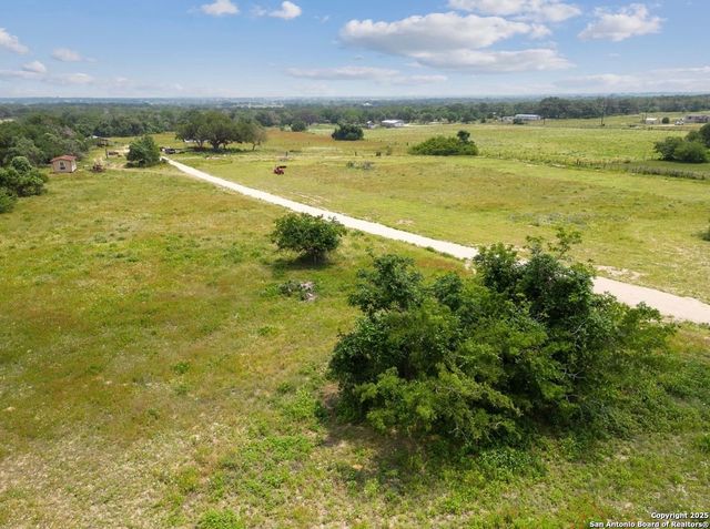 1585 Mogford Rd, San Antonio, TX 78264