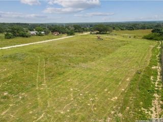 1585 Mogford Rd, San Antonio, TX 78264