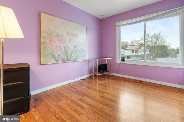 31 PERSHING LN, Sicklerville, NJ 08081