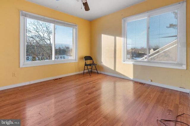 31 PERSHING LN, Sicklerville, NJ 08081