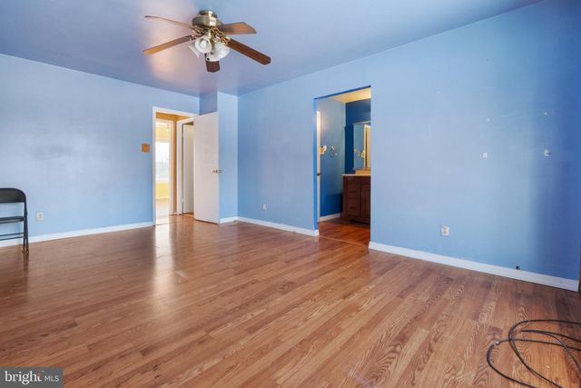 31 PERSHING LN, Sicklerville, NJ 08081