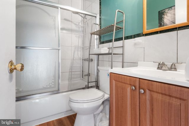 31 PERSHING LN, Sicklerville, NJ 08081