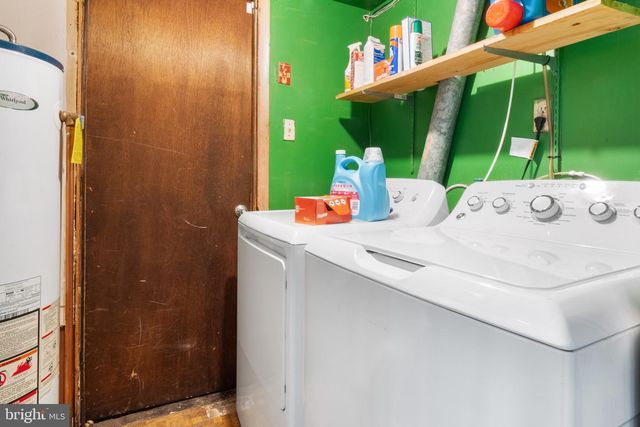 31 PERSHING LN, Sicklerville, NJ 08081