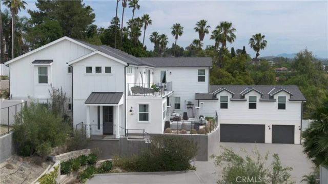 18806 Winnwood, Santa Ana, CA 92705