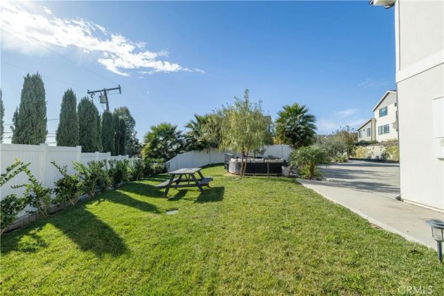 18806 Winnwood, Santa Ana, CA 92705
