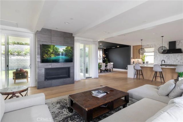18806 Winnwood, Santa Ana, CA 92705