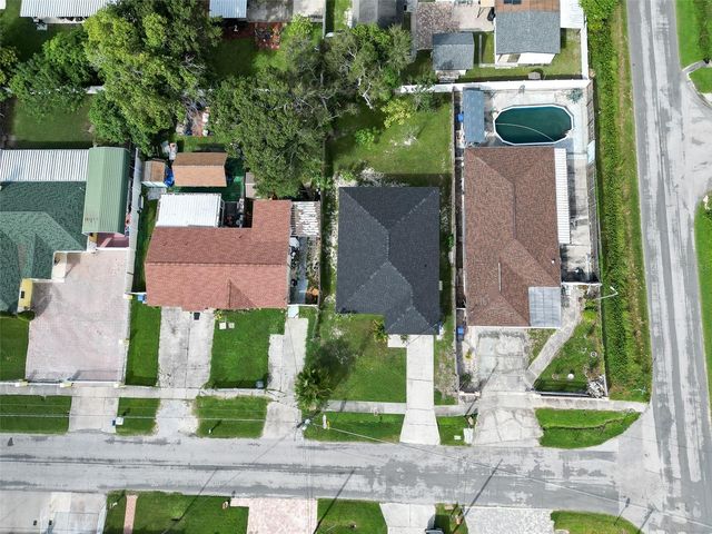 5822 N LOIS AVENUE, Tampa, FL 33614