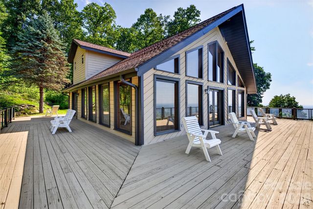 370 Mountain Side Drive, Columbus, NC 28722