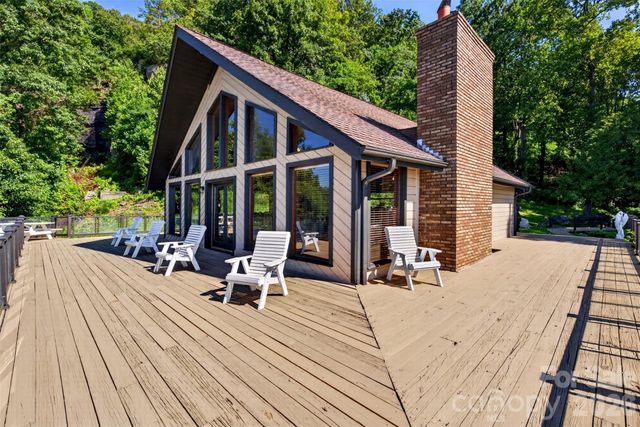 370 Mountain Side Drive, Columbus, NC 28722