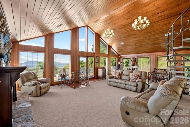370 Mountain Side Drive, Columbus, NC 28722
