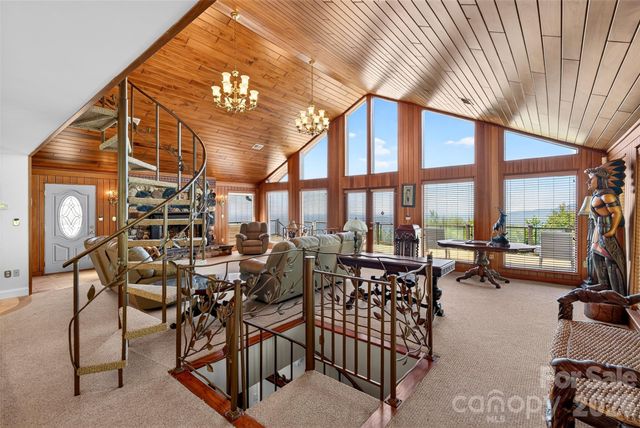 370 Mountain Side Drive, Columbus, NC 28722