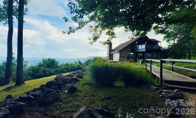 370 Mountain Side Drive, Columbus, NC 28722