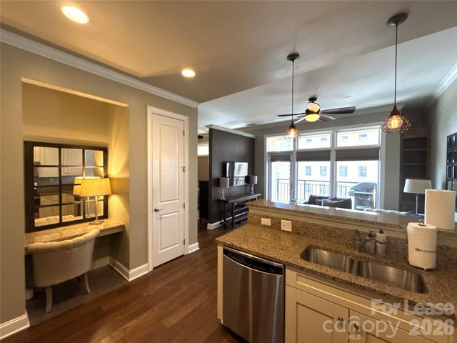 230 S Tryon Street 1002, Charlotte, NC 28202