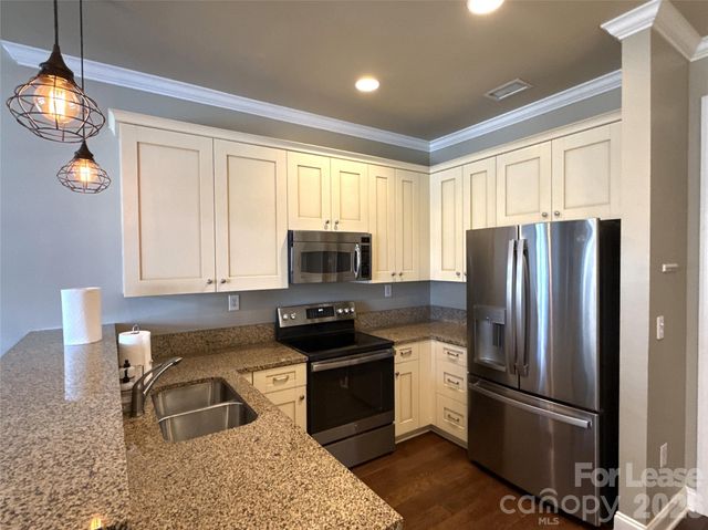 230 S Tryon Street 1002, Charlotte, NC 28202