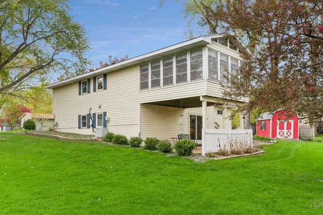 3170 Queensland Lane N, Plymouth, MN 55447