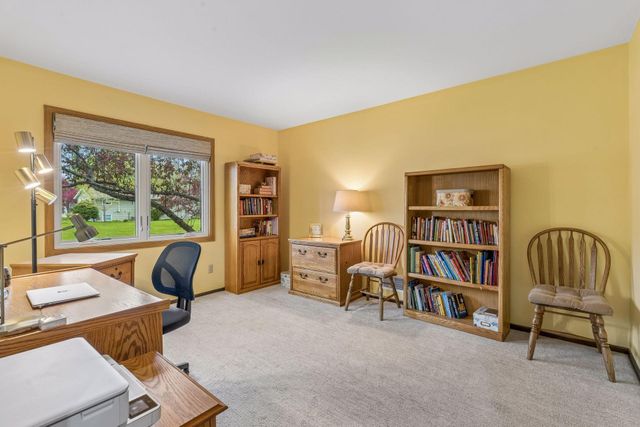 3170 Queensland Lane N, Plymouth, MN 55447