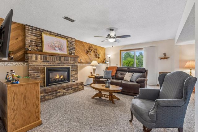 3170 Queensland Lane N, Plymouth, MN 55447