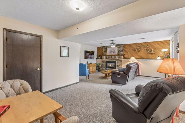 3170 Queensland Lane N, Plymouth, MN 55447