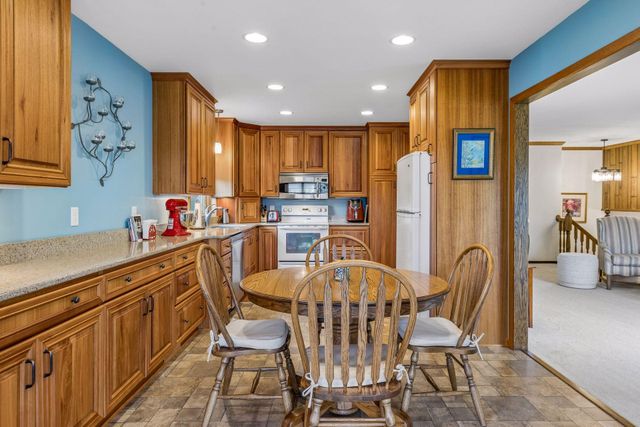 3170 Queensland Lane N, Plymouth, MN 55447